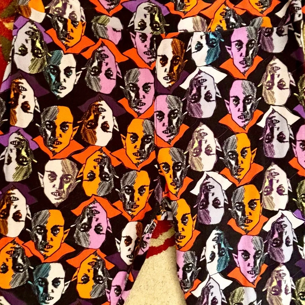 LuLaRoe Halloween Dracula T&C Multicolor Artistic Print Leggings - Picture 6 of 10